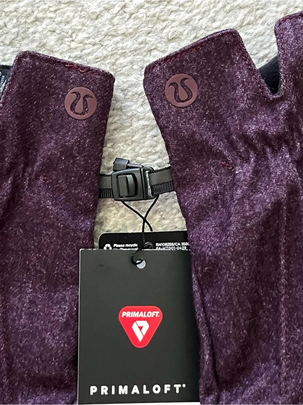 NWT lululemon athletica City Keeper Gloves in Deep Plum